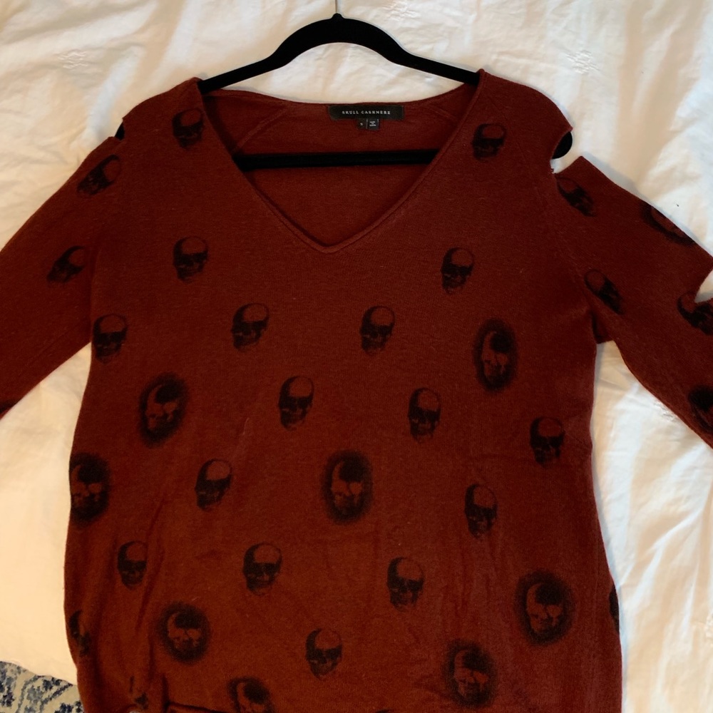 Skull Cashmere sweater red with cutout sleeves